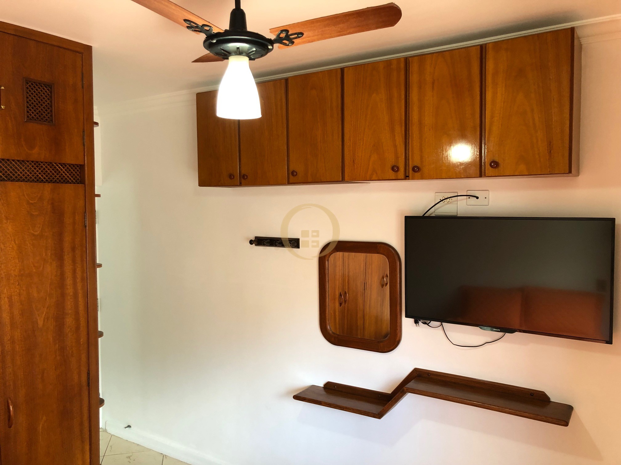 Apartamento na Praia das Pitangueiras, Guarujá - SP