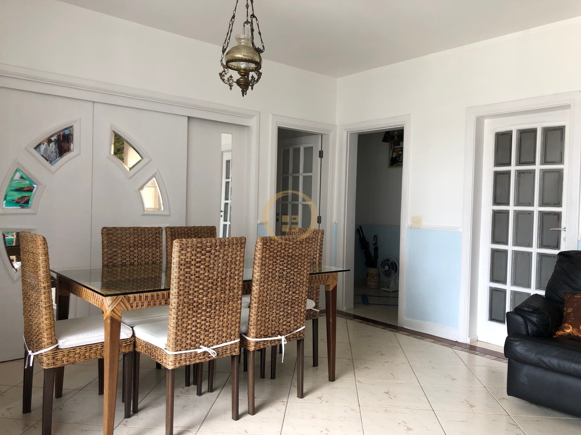 Apartamento na Praia das Pitangueiras, Guarujá - SP