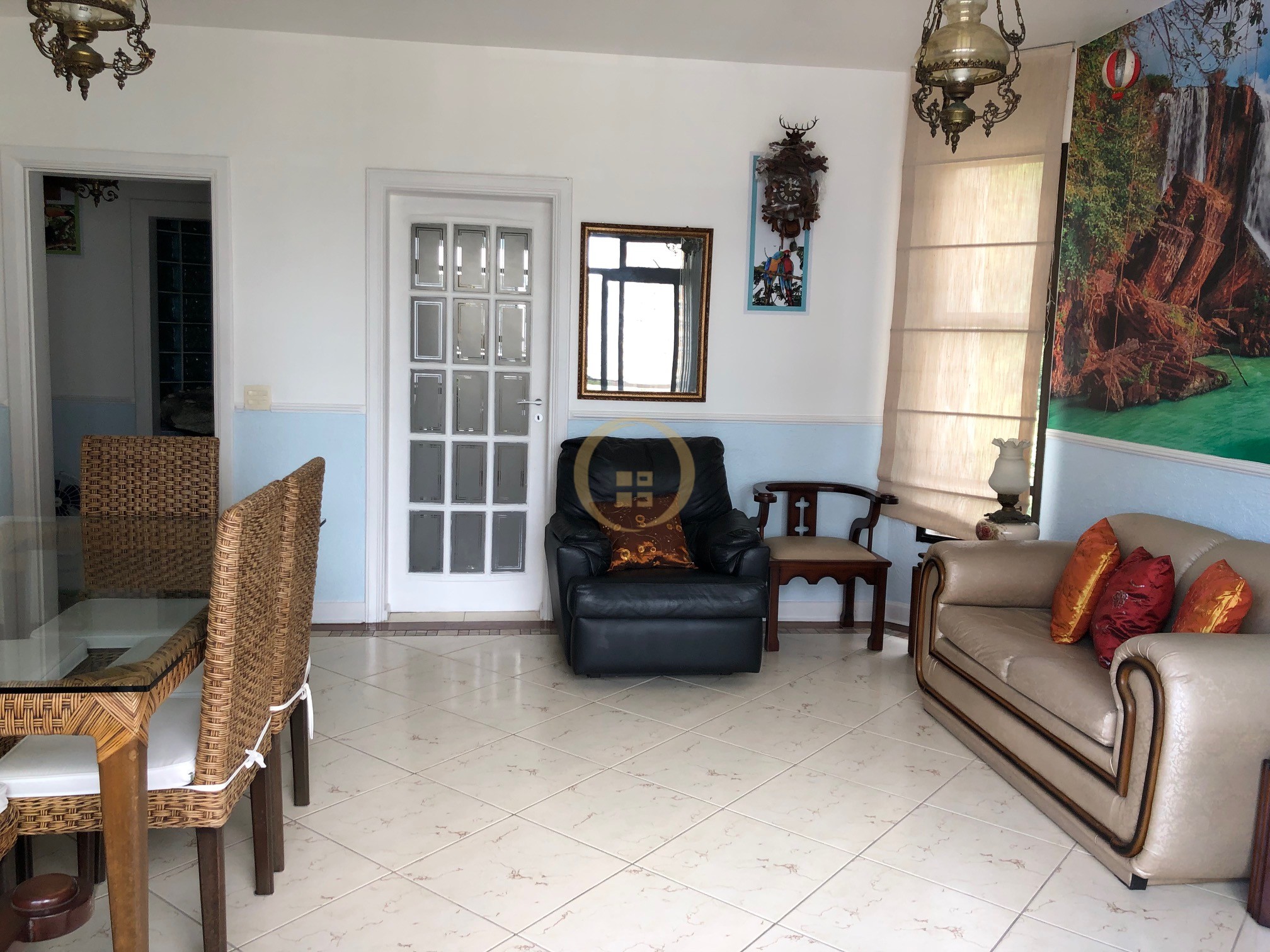 Apartamento na Praia das Pitangueiras, Guarujá - SP