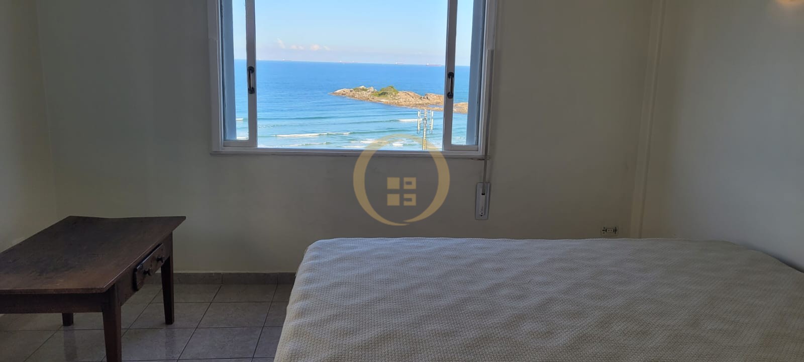 Apartamento Frente ao Mar-3-dormitorios-Pitangueiras