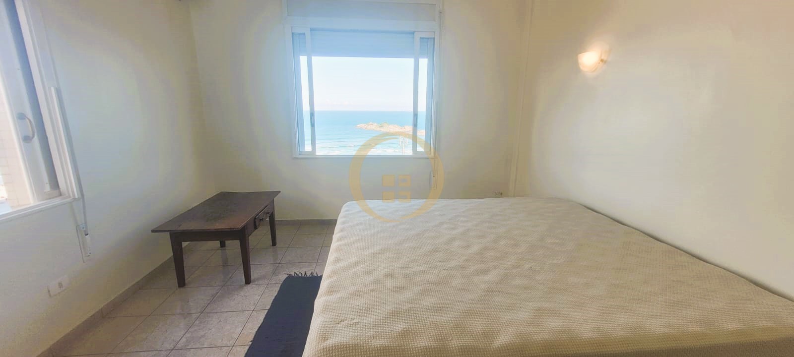 Apartamento Frente ao Mar-3-dormitorios-Pitangueiras