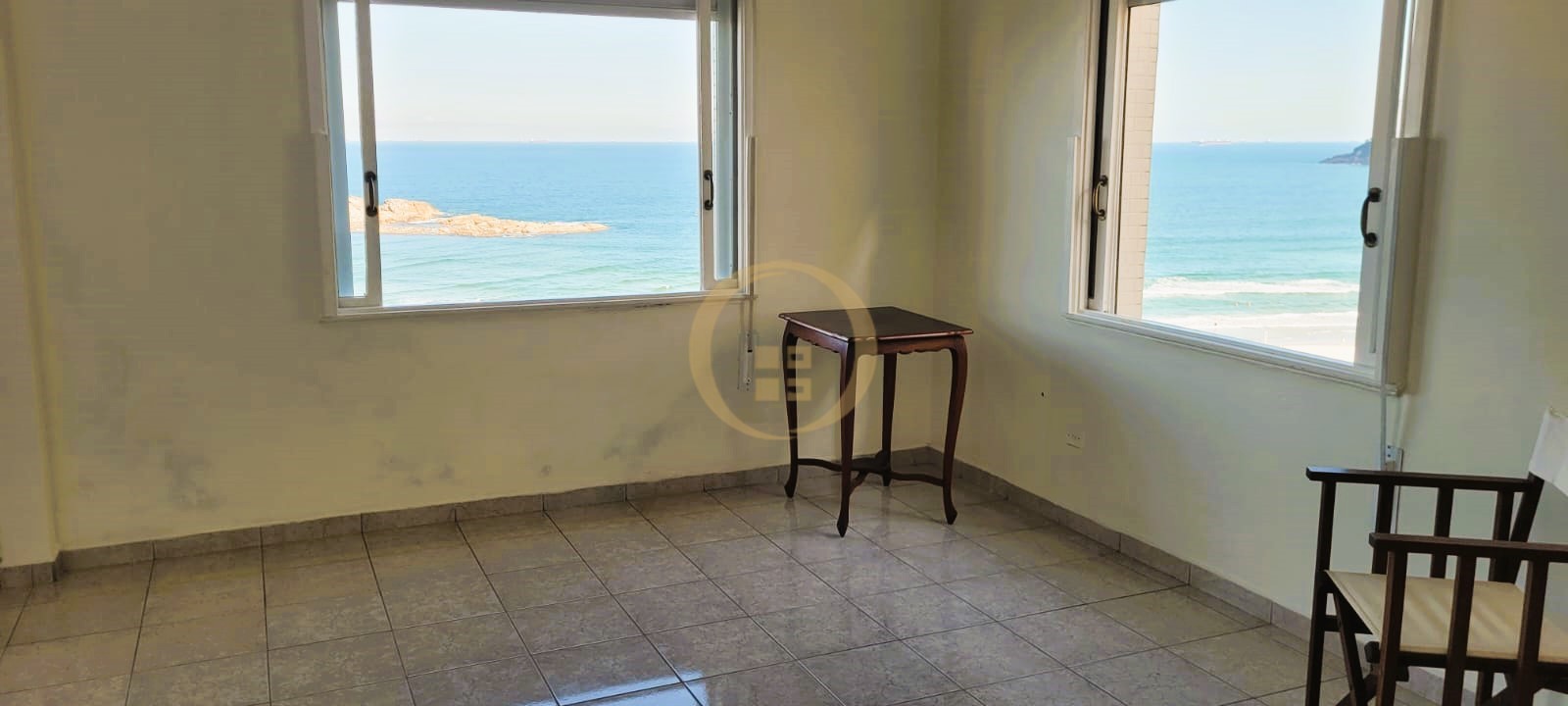 Apartamento Frente ao Mar-3-dormitorios-Pitangueiras
