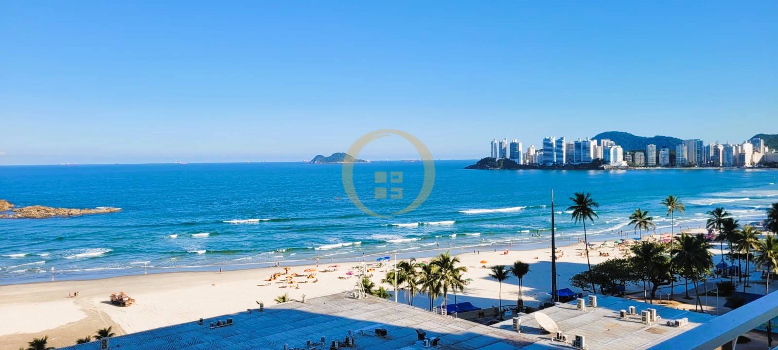 Apartamento Frente ao Mar-3-dormitorios-Pitangueiras