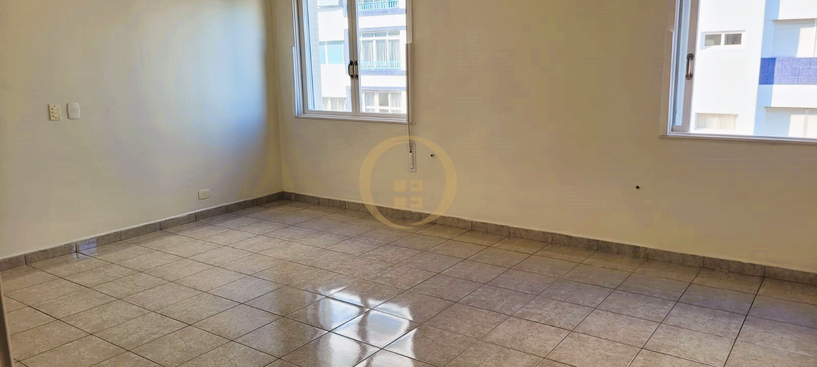 Apartamento Frente ao Mar-3-dormitorios-Pitangueiras