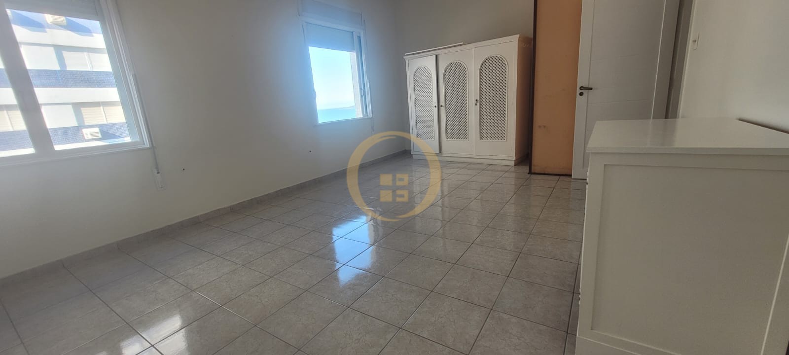 Apartamento Frente ao Mar-3-dormitorios-Pitangueiras