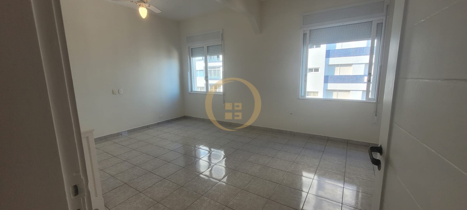 Apartamento Frente ao Mar-3-dormitorios-Pitangueiras