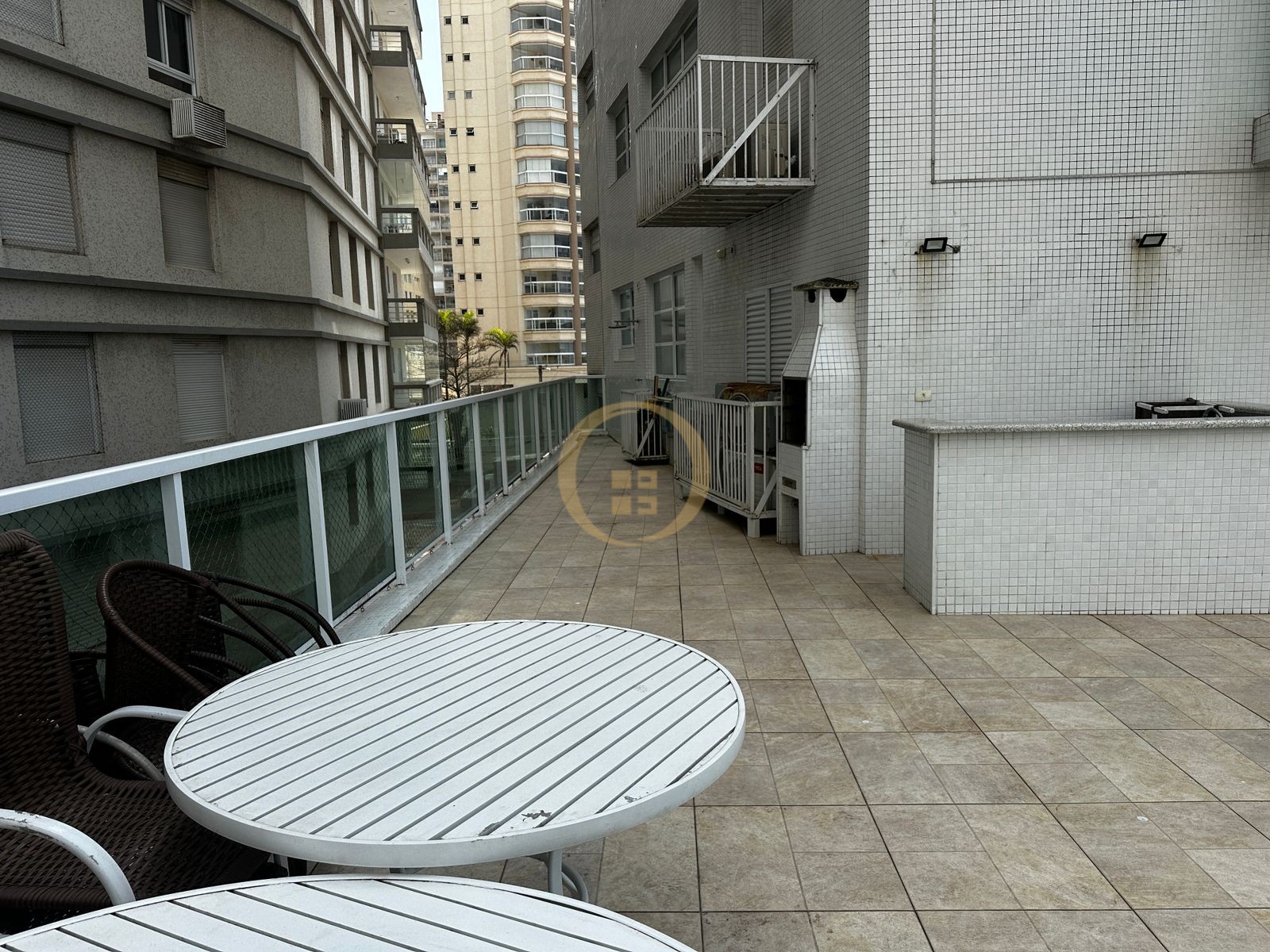 Apartamento Frente ao Mar nas Pitangueiras, Guarujá - SP