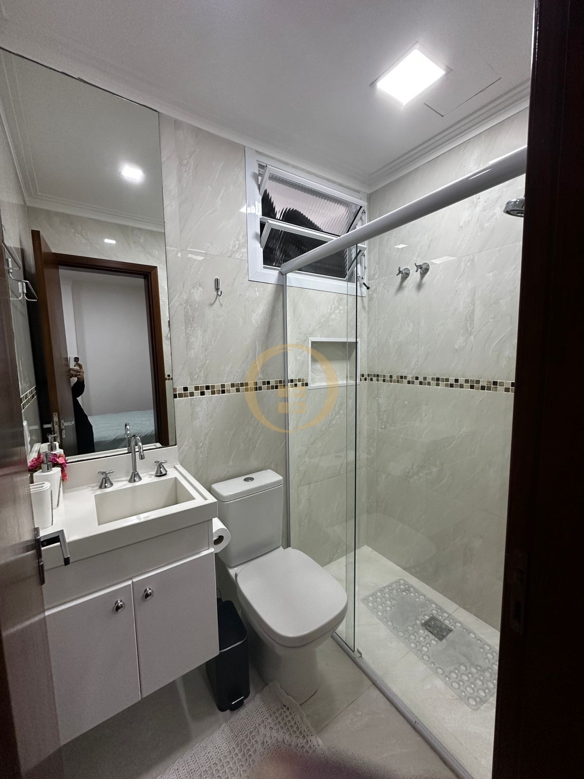 Apartamento Frente ao Mar nas Pitangueiras, Guarujá - SP