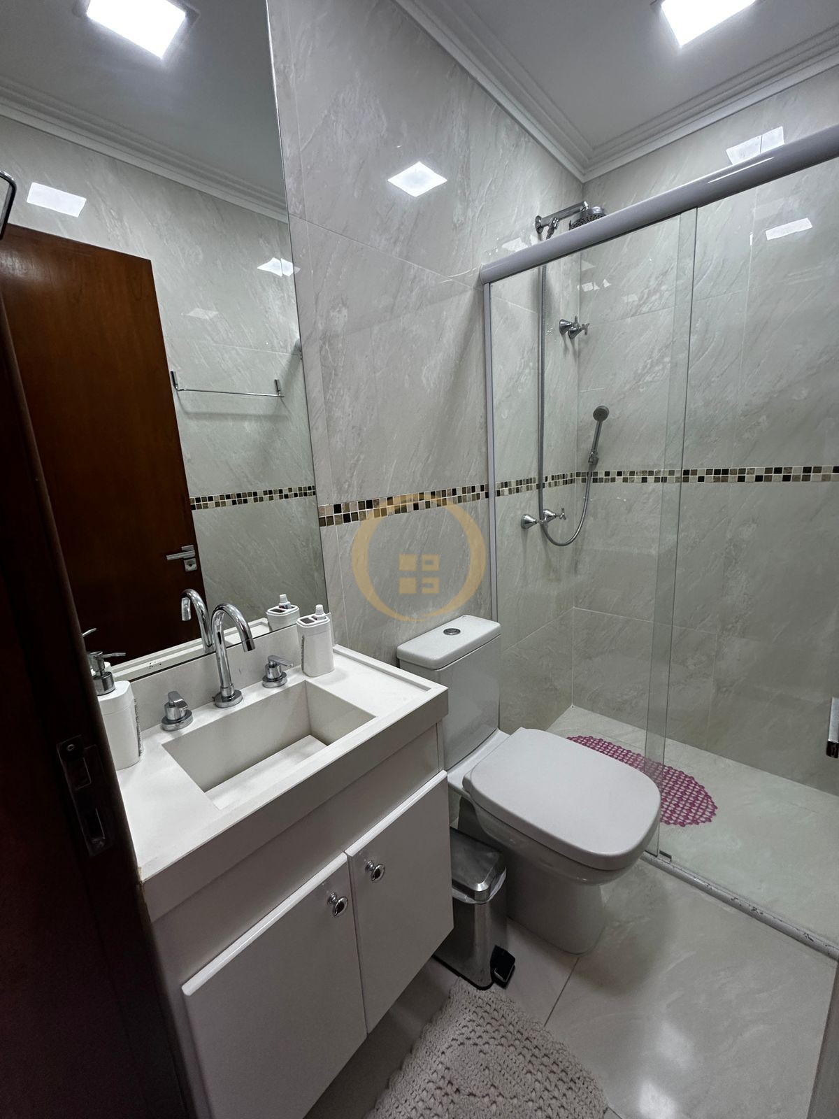 Apartamento Frente ao Mar nas Pitangueiras, Guarujá - SP