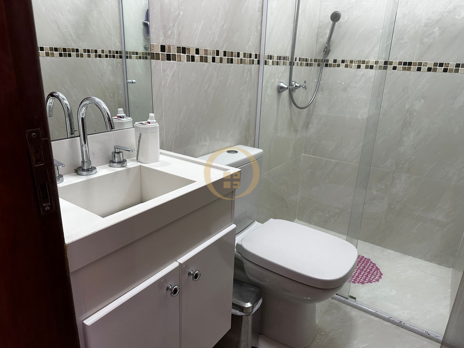 Apartamento Frente ao Mar nas Pitangueiras, Guarujá - SP