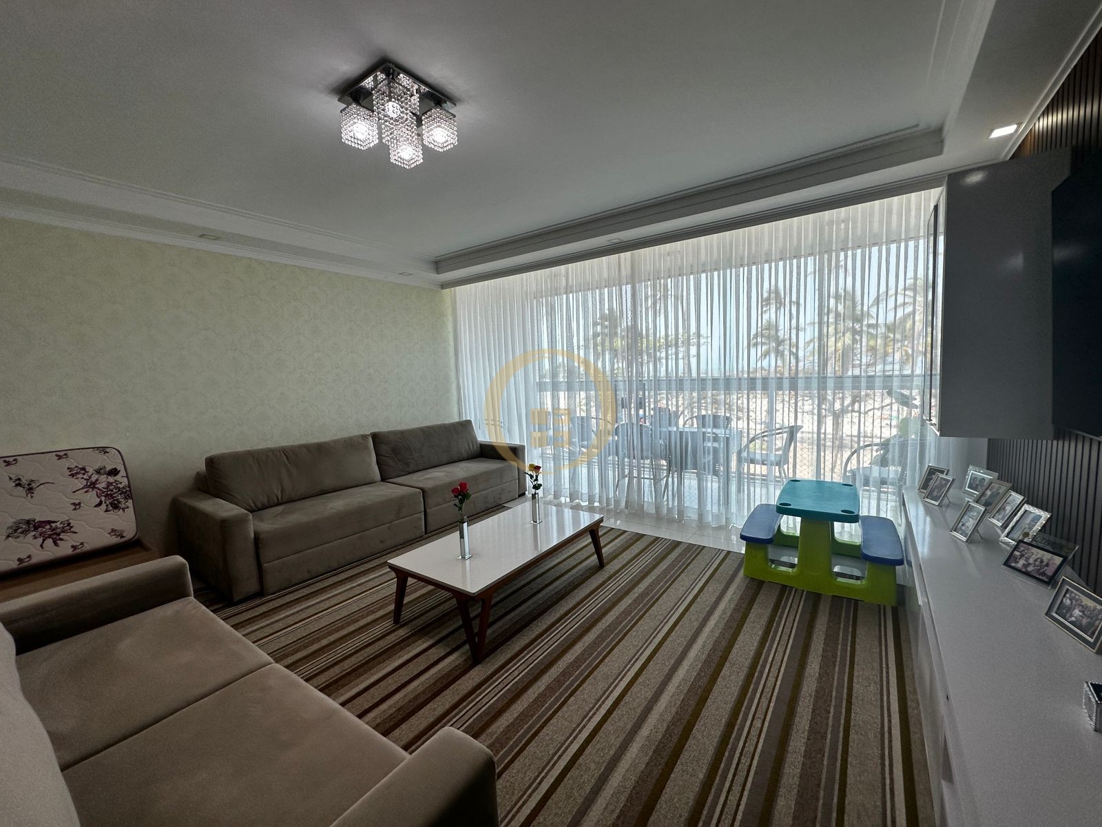 Apartamento Frente ao Mar nas Pitangueiras, Guarujá - SP