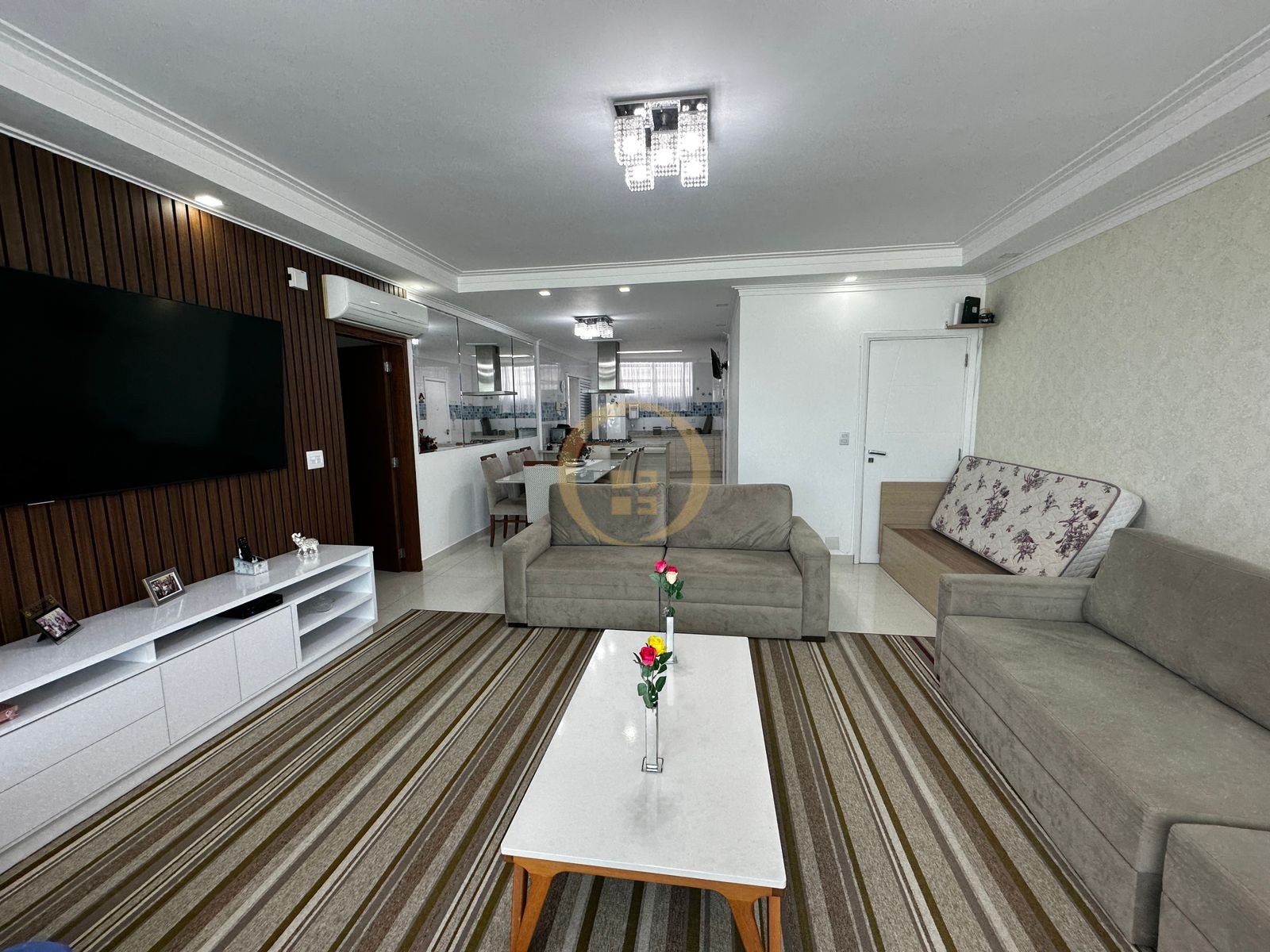 Apartamento Frente ao Mar nas Pitangueiras, Guarujá - SP