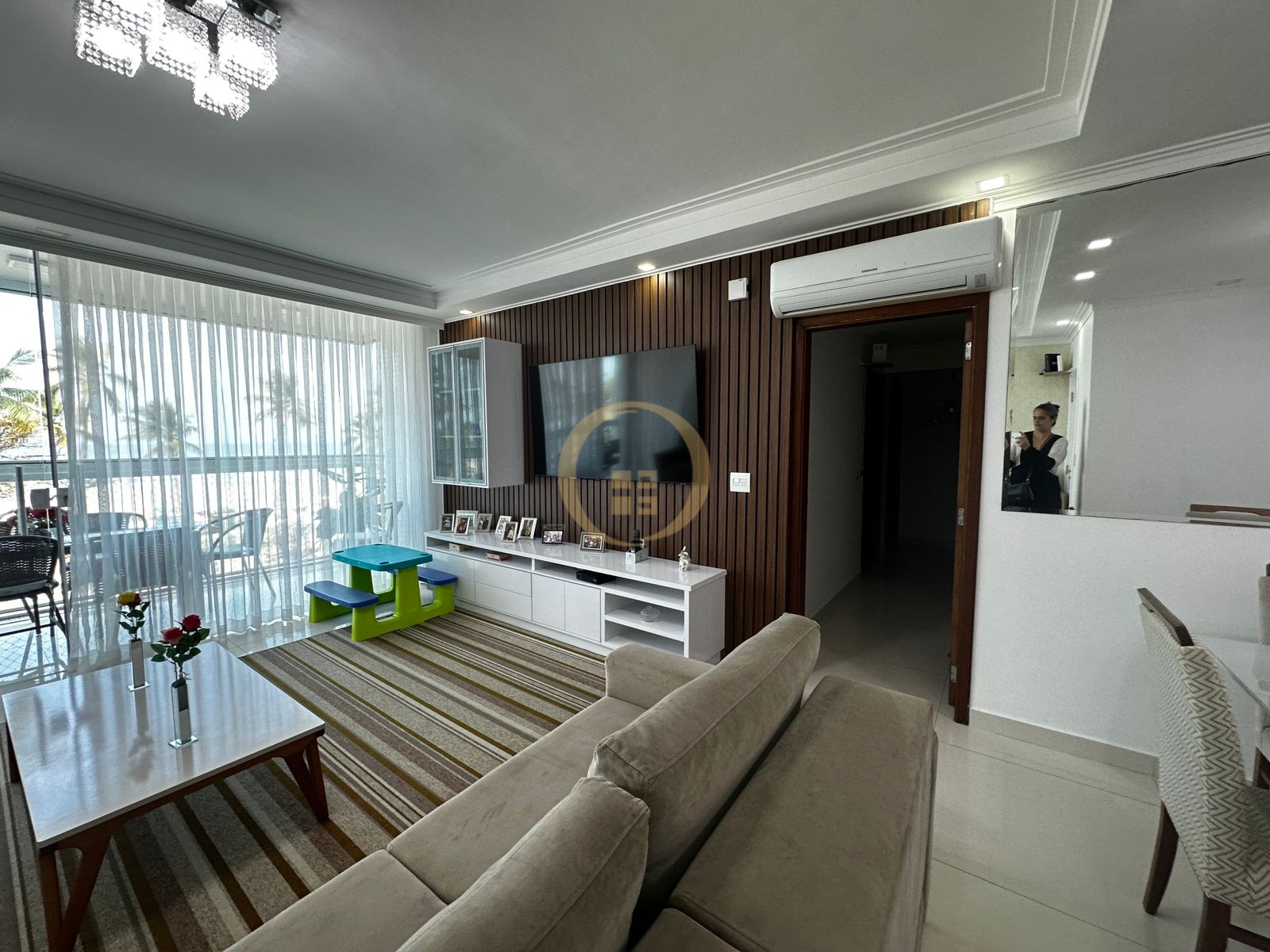 Apartamento Frente ao Mar nas Pitangueiras, Guarujá - SP