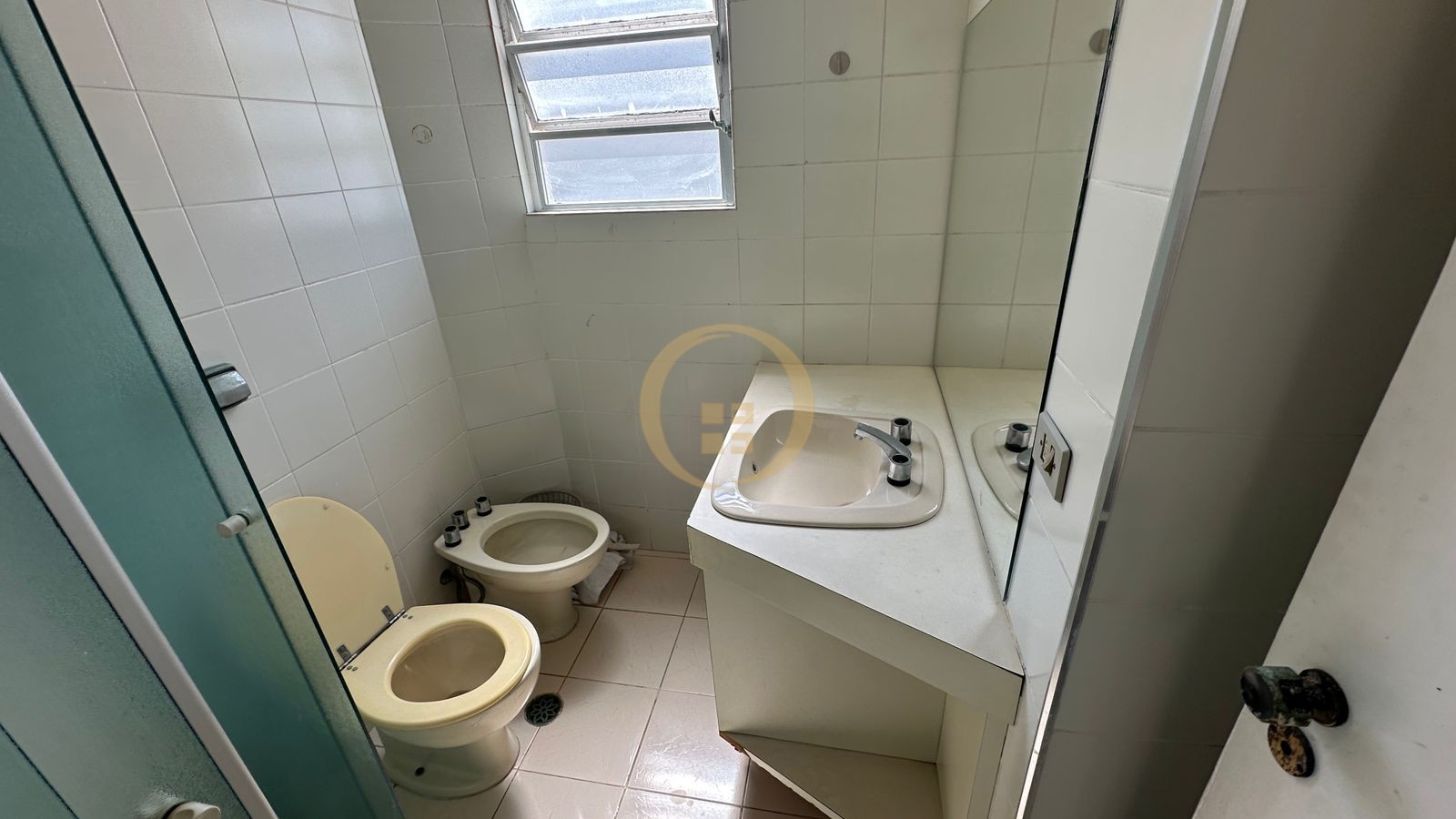 Apartamento Frente ao Mar nas Pitangueiras, Guarujá - SP