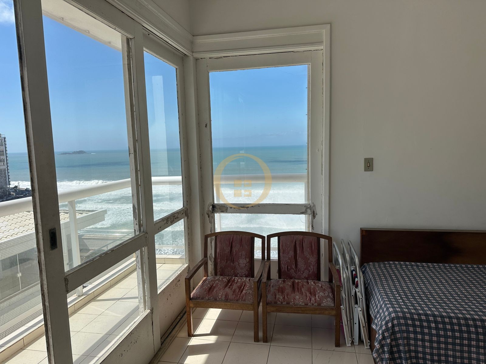 Apartamento Frente ao Mar nas Pitangueiras, Guarujá - SP