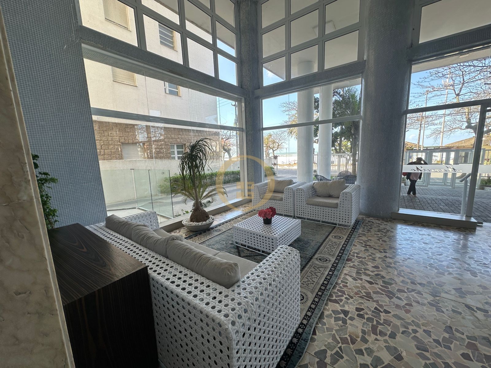 Apartamento Frente ao Mar nas Pitangueiras, Guarujá - SP