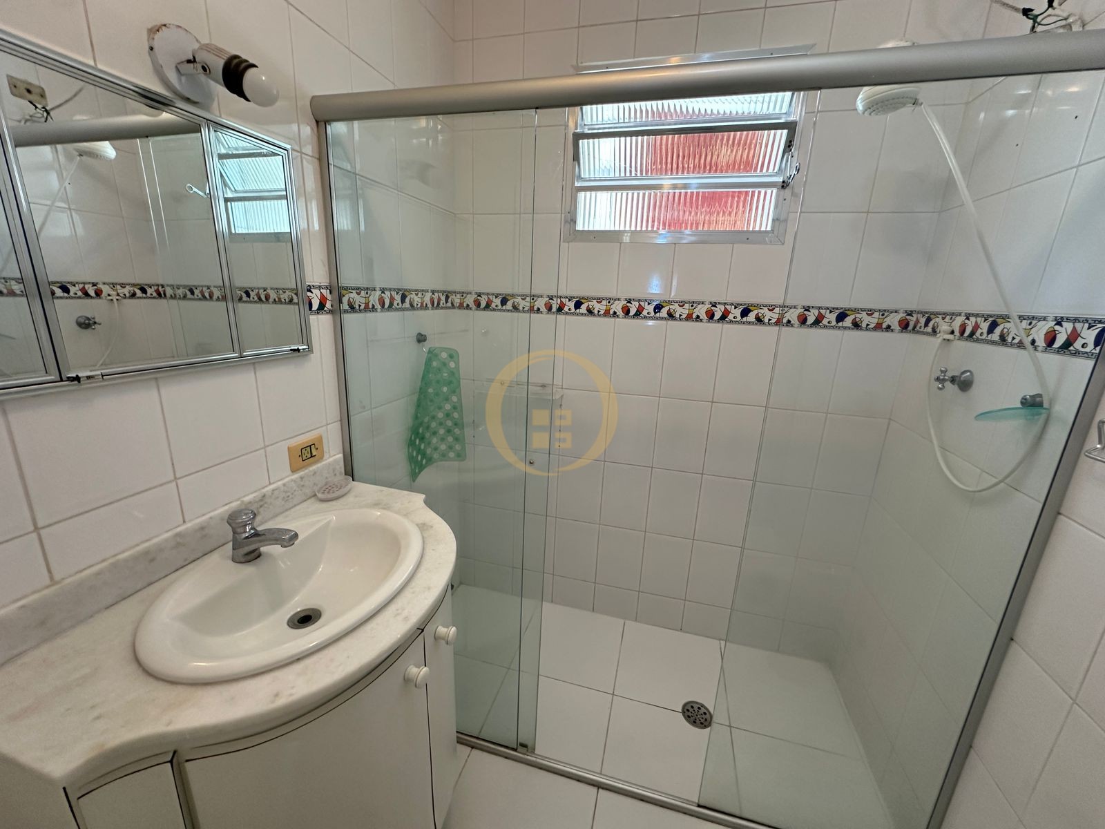 Apartamento Frente ao Mar-3-dormitorios-Pitangueiras
